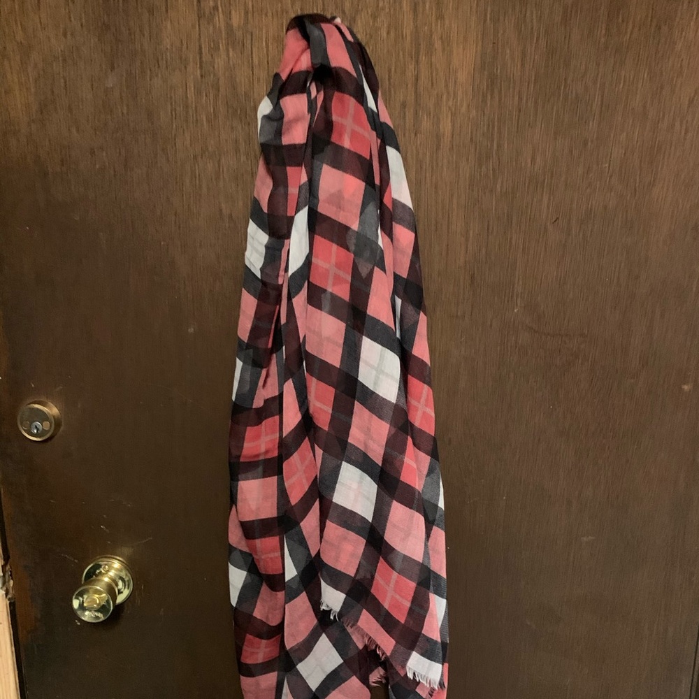 Light and airy plaid scarf